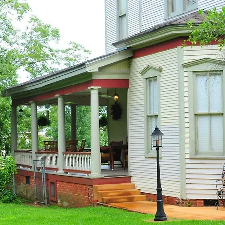 Hardeman House Bed And Breakfast-3